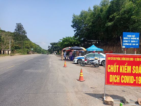 Trạm CSGT 2-19 Công an Tỉnh Gia Lai trong công tác phòng chống dịch bệnh Covid - 19